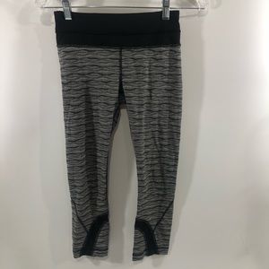 Lululemon Grey White Black Striped Capri Mid-Rise Leggings